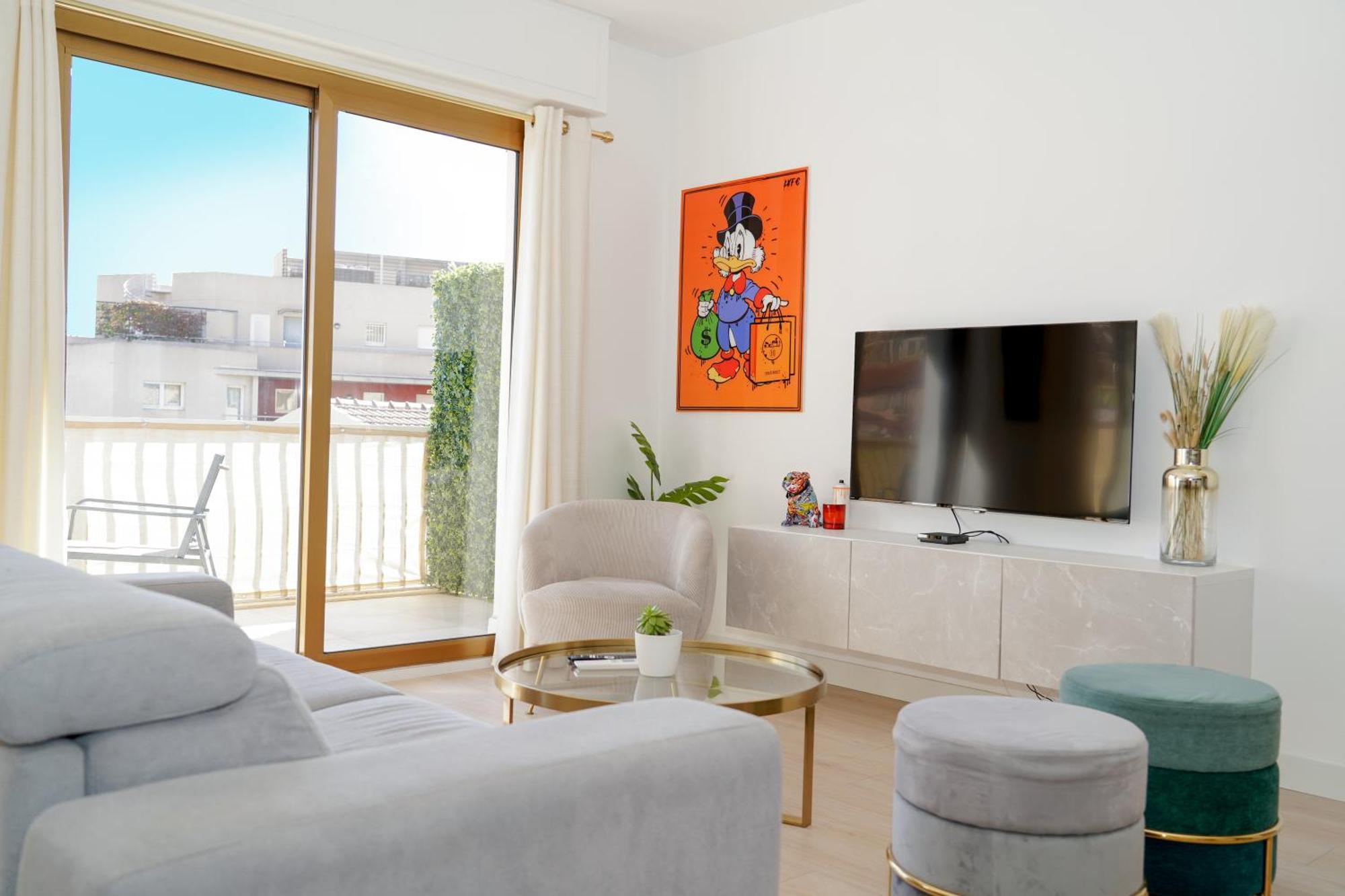 Monaco - Beautiful 6-8 People Beausoleil